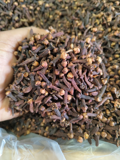 Clove (Laung)